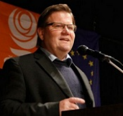 Anticharta umělců proti Zemanovi a dotace pražským divadlům od TOP09 mají souvislost, míní Škromach