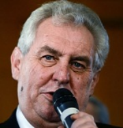 Vítám razanci, s jakou vlétl Zeman do mandátu